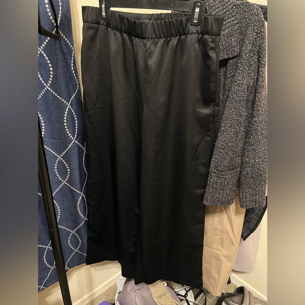 Ann Taylor Petite Wide-Leg Satin look pull-on pants in black
